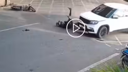 Pimpri link road accident video