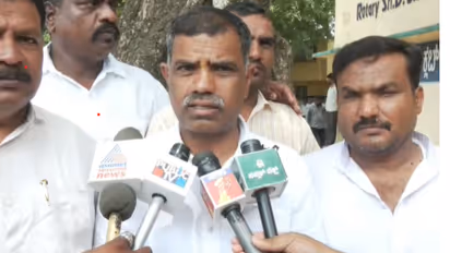 Siddaramaiah resigns as CM: We will teach Congress a lesson: Ahinda leaders warn!