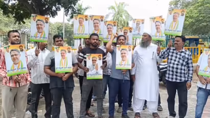 Karnataka Cabinet expansion today MLA Tanveer sait missed post supporters protest in mysuru mandya