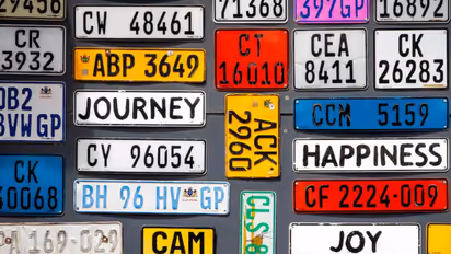 vehicle number plate colors meaning i