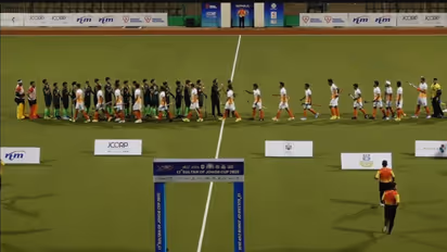 India and Pakistan exchange high-fives in Sultan of Johor Cup clash