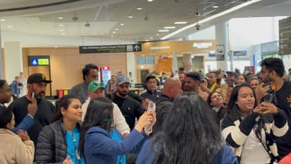 Virat Kohli at Auckland Airpiort