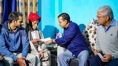 cm kejriwal gave one crore rupees to the family of asi shambhu dayal meena