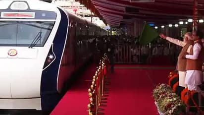 pm narendra modi bhopal visit flag off vande bharat train at rani kamalapati railway station