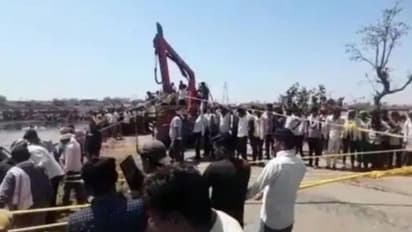 karauli accident news bus fell into the river