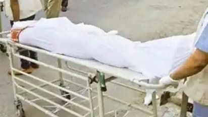 emotional story husband death on wedding anniversary in raod accident