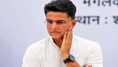 ashok gehlot vs sachin pilot