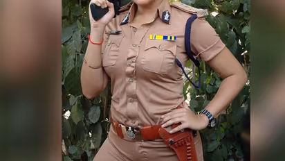 female police constable