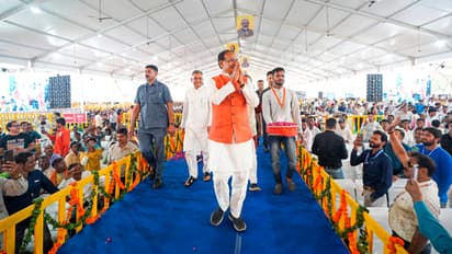 Shivraj-Singh-Chouhan-performed-Bhumi-Pujan-for-CM-rise-school
