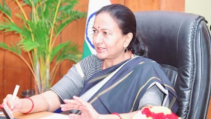 Uttarakhand-ACS-Radha-Raturi-review-meet-on-PM-Modi-announcements-in-Pithoragarh