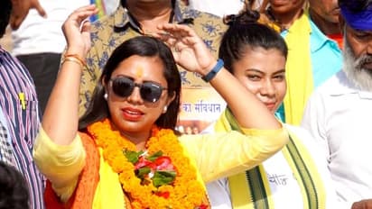 Resignation of Deputy Collector Nisha Bangre accepted