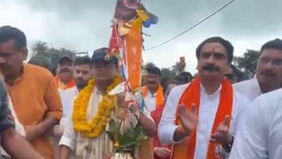 sawan somwar 2024 Jyotiraditya Scindia in Kanwar Yatra Guna