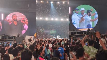 JASPRIT BUMRAH COLDPLAY AHMEDABAD