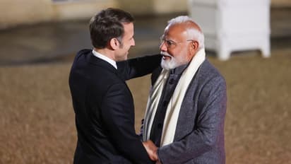 Narendra Modi Meets Emmanuel Macron