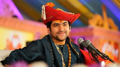  पिछले कुछ दिनों से मीडिया की सुर्खियां बने बागेश्वर धाम के पीठाधीश्वर धीरेंद्र कृष्ण शास्त्री का नया वीडियो सोशल मीडिया पर वायरल हो रहा है