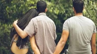 nalanda news woman eloped with lover husband caught them and created high voltage drama zrua