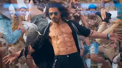 pathaan box office day 13 collection shahrukh khan film over 439 crore KPJ