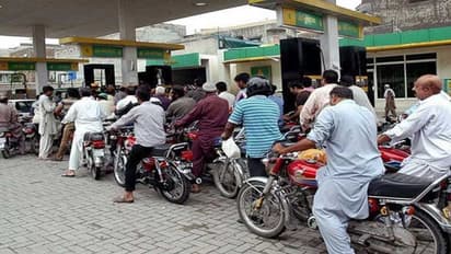 pakistan petrol pumps closed