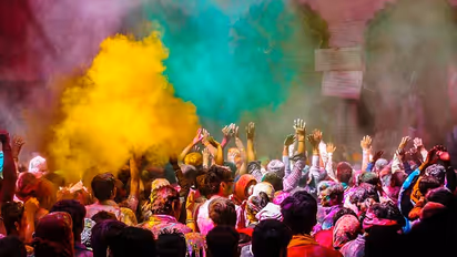 holi 2023
