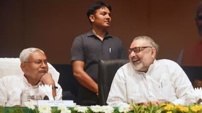giriraj singh and cm nitish kumar