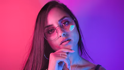 Blue Light Glasses Can Protect Eyes