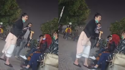 Pakistani Girl Slaps Another Girl