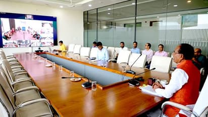 Shivraj-Singh-Chouhan-virtually-address-districts-jan-seva-mitra