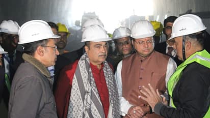 Nitin-Gadkari-at-Silkyara-Tunnel-accident-site