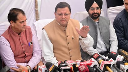 Pushkar-Singh-Dhami-did-press-briefing-on-rescue-operations