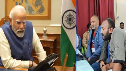 PM Modi talk with workers