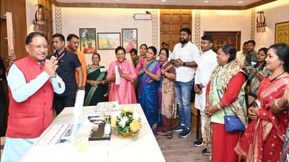 CM-Vishnu-Deo-Sai-met-mahila-samuh