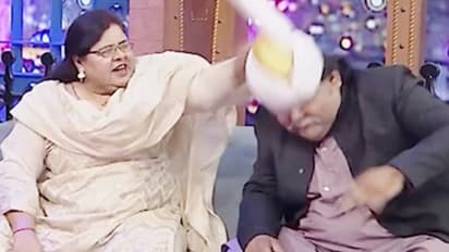 Pakistani Singer Shazia Manzoor Angry