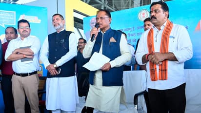 Chhattisgarh-CM-Vishnu-Deo-Sai-meet-sukma-students