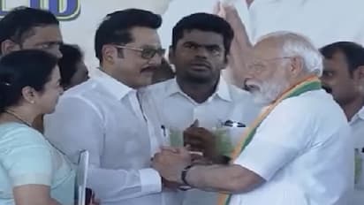 Narendra Modi meet Actor Sarathkumar