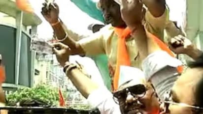 shivsena ubt and mns workers clash