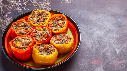 Bharwa-Shimla-Mirch-recipe-in-hindi