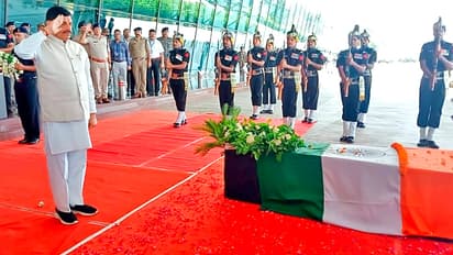 CM-Mohan-Yadav-paid-tribute-to-martyr-Pradeep-Patel