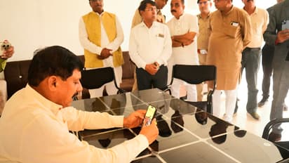 Mohan-Yadav-spoke-to-rescued-citizens