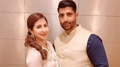 urmila matondkar divorce