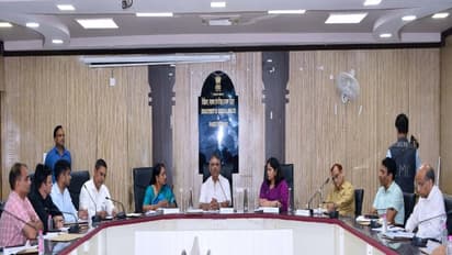 Rajasthan Health Minister Gajendra Singh held a review meeting