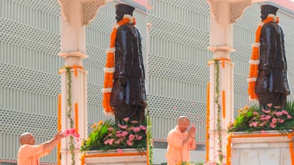 Yogi-Adityanath-on-Gandhi-Jayanti-paid-tribute-to-Lal-Bahadur-Shastri--statue