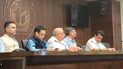 Yogi-Adityanath-government-plans-divisional-level-trade-shows-in-uttar-pradesh-after-success-of-UPITS-2024