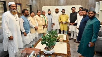 Hemant-Soren-met-delegation-of-Imarat-Shariah-Bihar-Orissa-Jhanrkhand-Amir-e-Shariat-and-All-India-Muslim-Personal-Law-Board