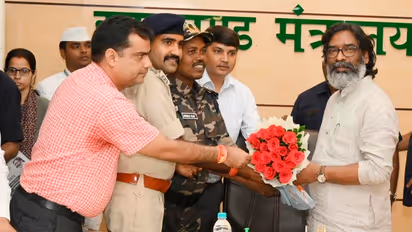 Hemant-Soren-met-Jharkhand-Police-Service-Association-delegation
