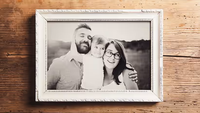 Vastu photo placement in bedroom