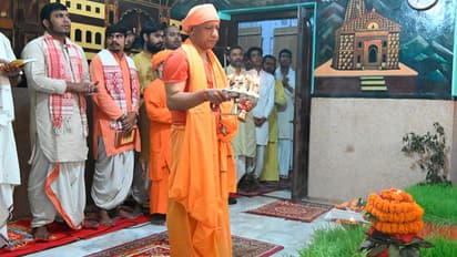 Dussehra-2024-CM-Yogi-Adityanath-worship-at-Gorakhnath-temple