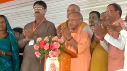 Yogi-Adityanath-inaugurates-and-lays-the-foundation-stone-for-505-development-projects-in-Maharajganj