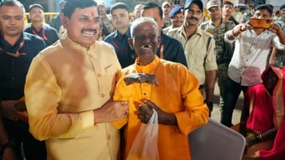 Mohan-Yadav-celebrated-Diwali-2024-with-leprosy-patients-at-Hamukhedi-Leprosy-Dham-Ujjain