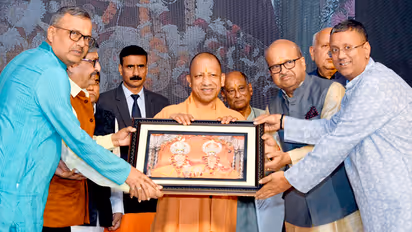 Yogi-Adityanath-participated-in-Shri-Ram-Janki-Vivah-Mahotsav-at-Janaki-Mahal-Ayodhya
