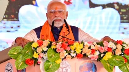 PM-Modi-in-Prayagraj-inaugurated-projects-launched-AI-chatbot-Kumbh-SahAIyak-and-reviewed-Mahakumbh-2025-preparations